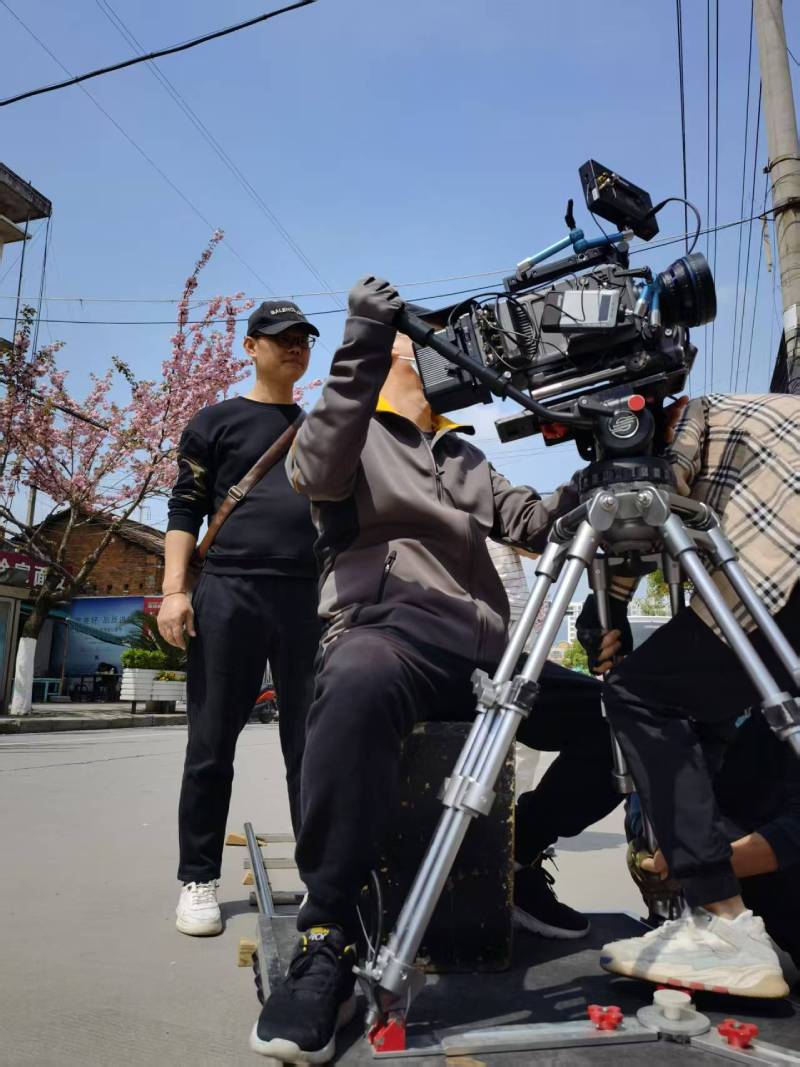 河曲县广告片拍摄：快消品牌爆款之选，网感内容适配社媒传播！